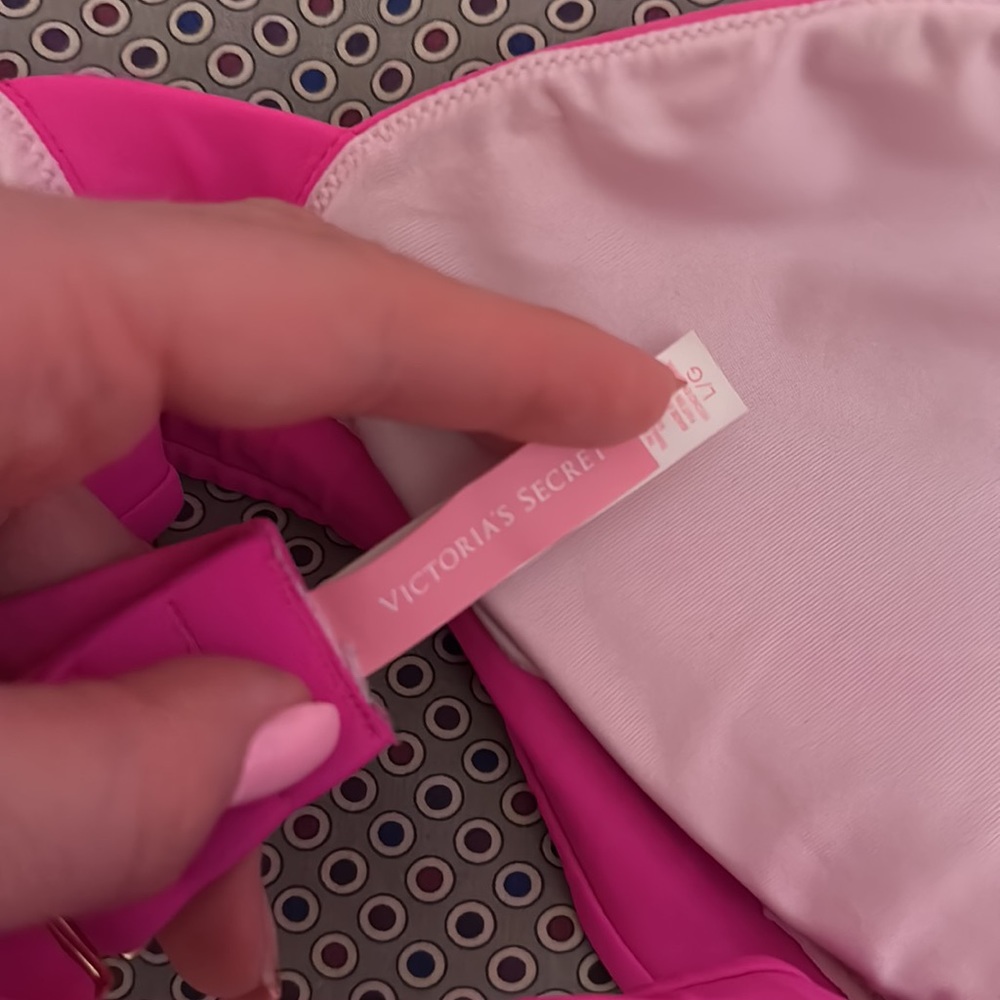 Victoria Secret Triangle Bikini Top - Picture 4 of 4